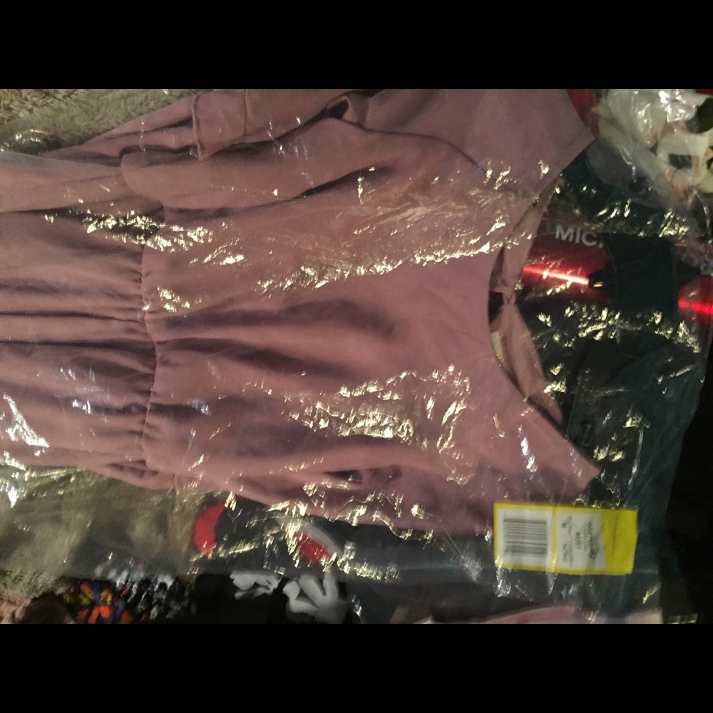 Jumpsuit with ruffle cuffs